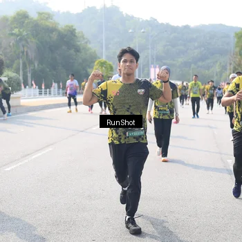 Runner Photo 6927981