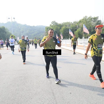Runner Photo 6927989