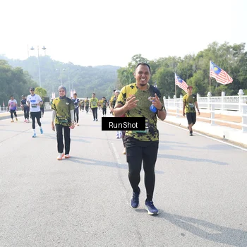 Runner Photo 6927990