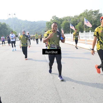 Runner Photo 6927991