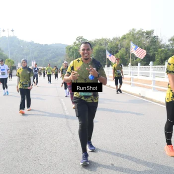 Runner Photo 6927992