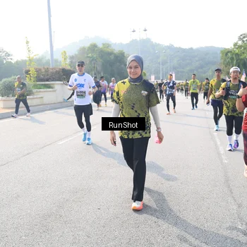Runner Photo 6928007