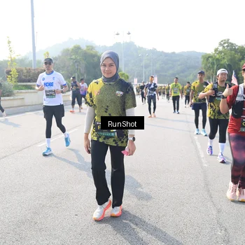 Runner Photo 6928010
