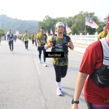 Runner Photo 6928021