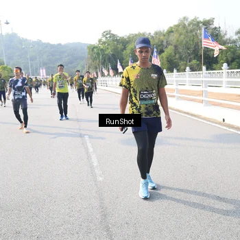 Runner Photo 6928036