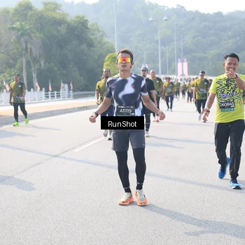 Runner Photo 6928039