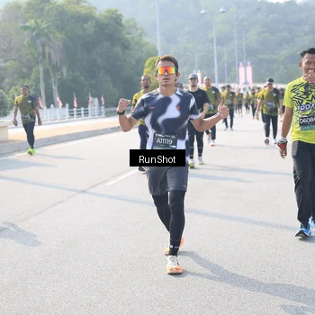 Runner Photo 6928043