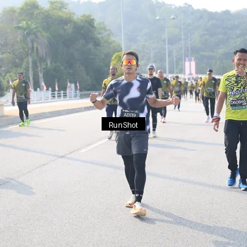 Runner Photo 6928047