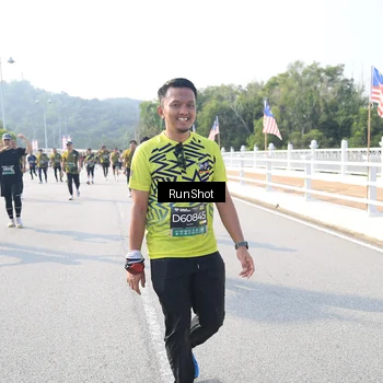 Runner Photo 6928059
