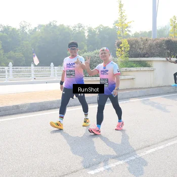 Runner Photo 6928060