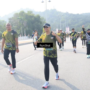Runner Photo 6928092
