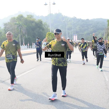 Runner Photo 6928094