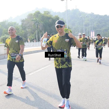 Runner Photo 6928096