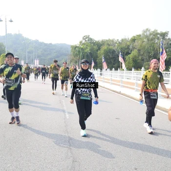 Runner Photo 6928106