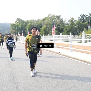Runner Photo 6928108