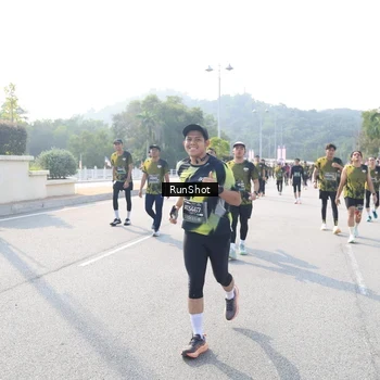 Runner Photo 6928111