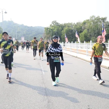 Runner Photo 6928112
