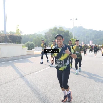 Runner Photo 6928113