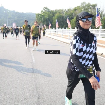 Runner Photo 6928118