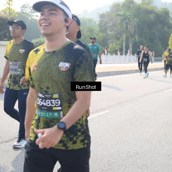Runner Photo 6928144