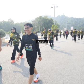 Runner Photo 6928160