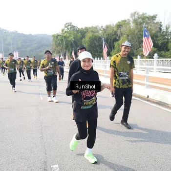 Runner Photo 6928174