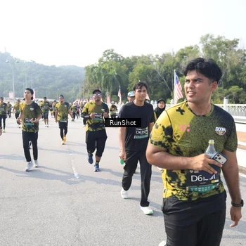 Runner Photo 6928189