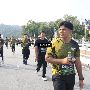 Runner Photo 6928190