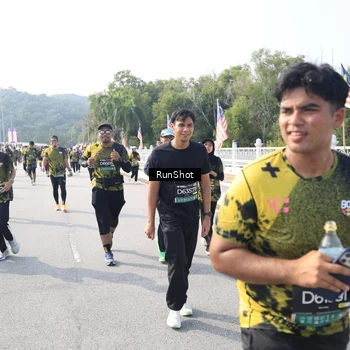 Runner Photo 6928193
