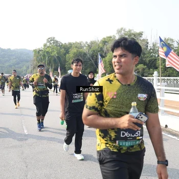 Runner Photo 6928195