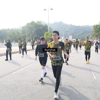 Runner Photo 6928200