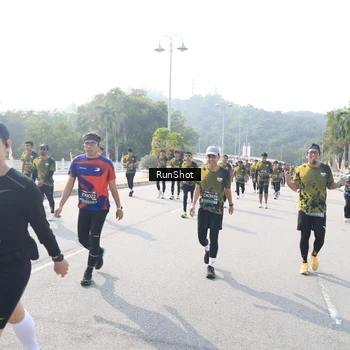 Runner Photo 6928212