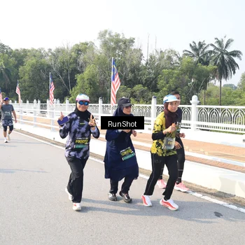 Runner Photo 6928232
