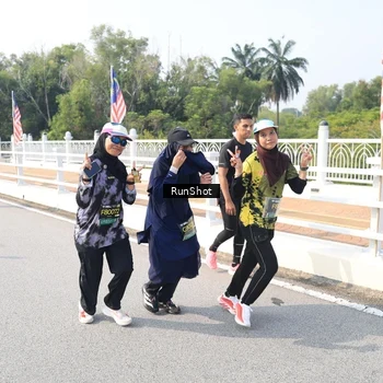 Runner Photo 6928237