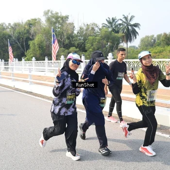 Runner Photo 6928238