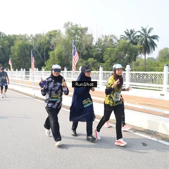 Runner Photo 6928241
