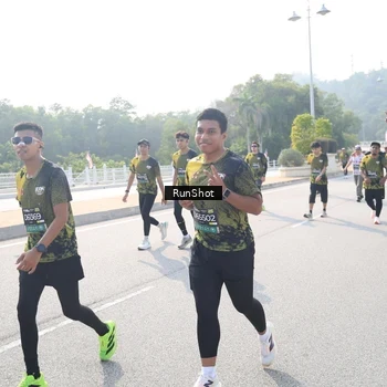 Runner Photo 6928256
