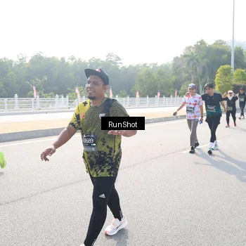 Runner Photo 6928280