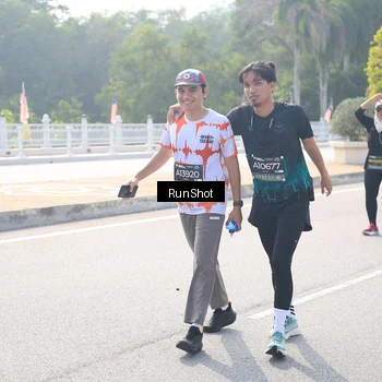 Runner Photo 6928287
