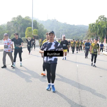 Runner Photo 6928288