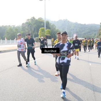 Runner Photo 6928294