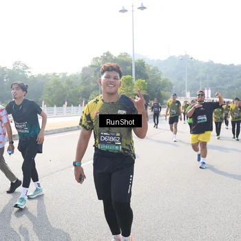 Runner Photo 6928300