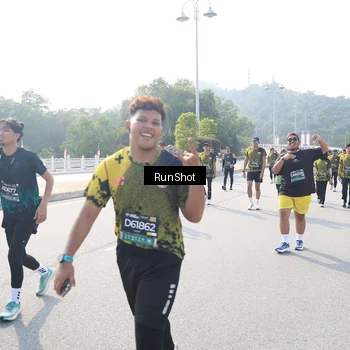 Runner Photo 6928304