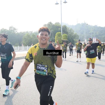 Runner Photo 6928319