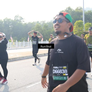 Runner Photo 6928320