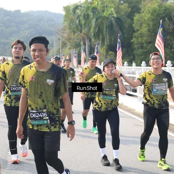 Runner Photo 6928343