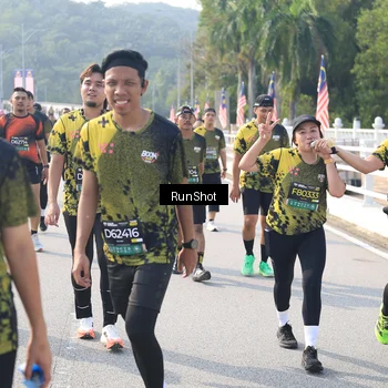 Runner Photo 6928344