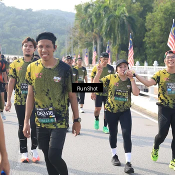 Runner Photo 6928351