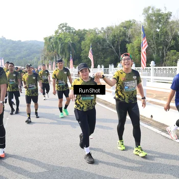 Runner Photo 6928352