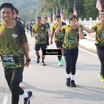 Runner Photo 6928355